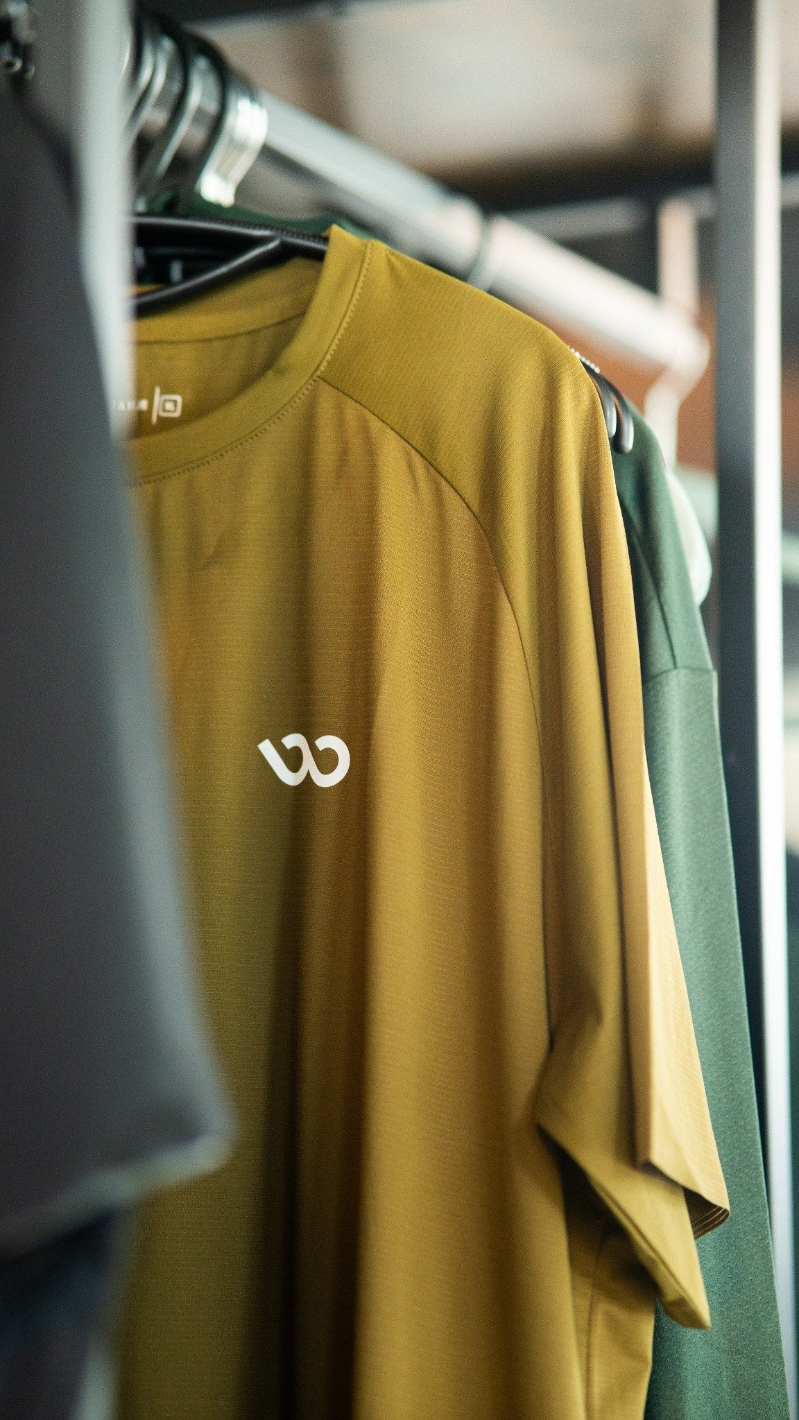 T-shirts & Tops